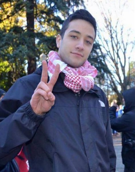 canarymission's tweet photo. #PortlandState student Hanna Eid @JoHnnY_Boiiiiii dreams of building a “furnace for Jews” #Pdxdivest #BDS https://t.co/wzbSXPptoR https://t.co/43azHRyuQ3