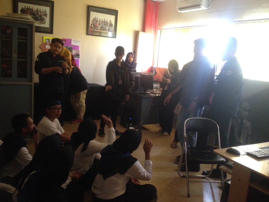 Pengenalan lab multimedia dan fotografi fisip untirta kepada mahasiswa baru fisip untirta😄