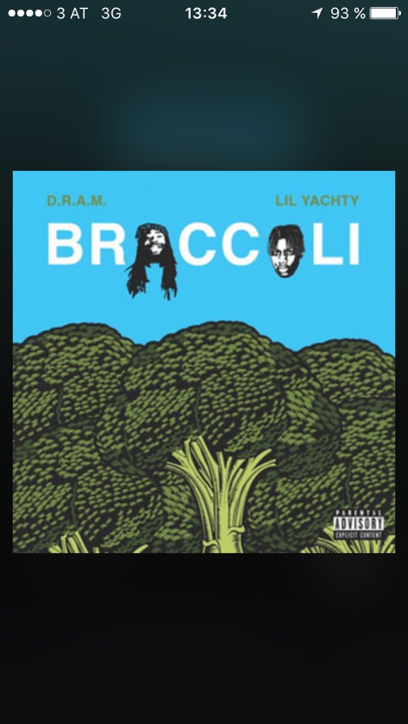 brookesbedroom's tweet photo. @sus_ond Bei mir gibts nur veggie Musik im Auto.  #fq17 https://t.co/bZ0RMe39x2