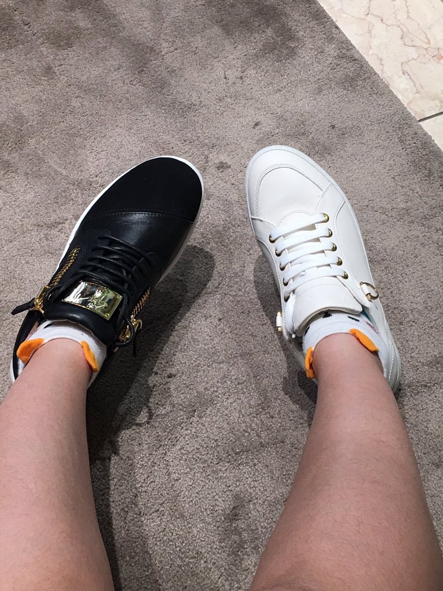 Harriet Sugarcookie on Twitter "Ok guys which is better... black or