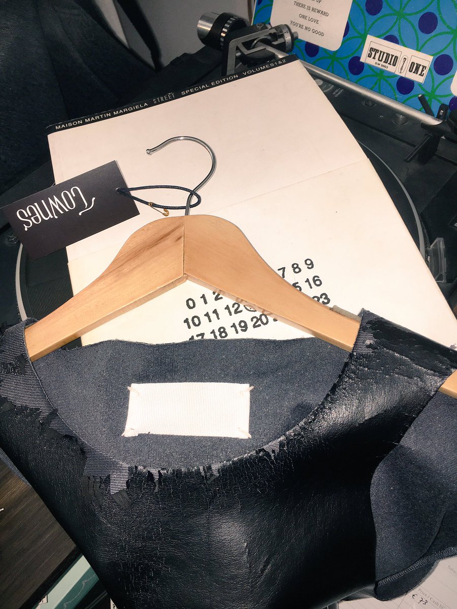 fetischterranov's tweet photo. #townesberlin #iconsoffashion #martinmargiela  #isseymiyake #dollyparton #theFacemagazine #LAgear #StudioOne @Townes_Berlin #Linienstr.56 🏴 https://t.co/VE6Nxebxhg
