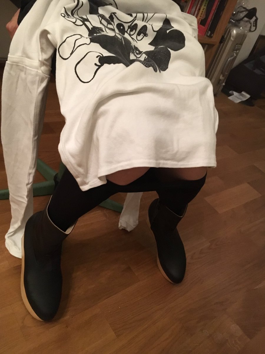 fetischterranov's tweet photo. #townesberlin #iconsoffashion #martinmargiela  #isseymiyake #dollyparton #theFacemagazine #LAgear #StudioOne @Townes_Berlin #Linienstr.56 🏴 https://t.co/VE6Nxebxhg
