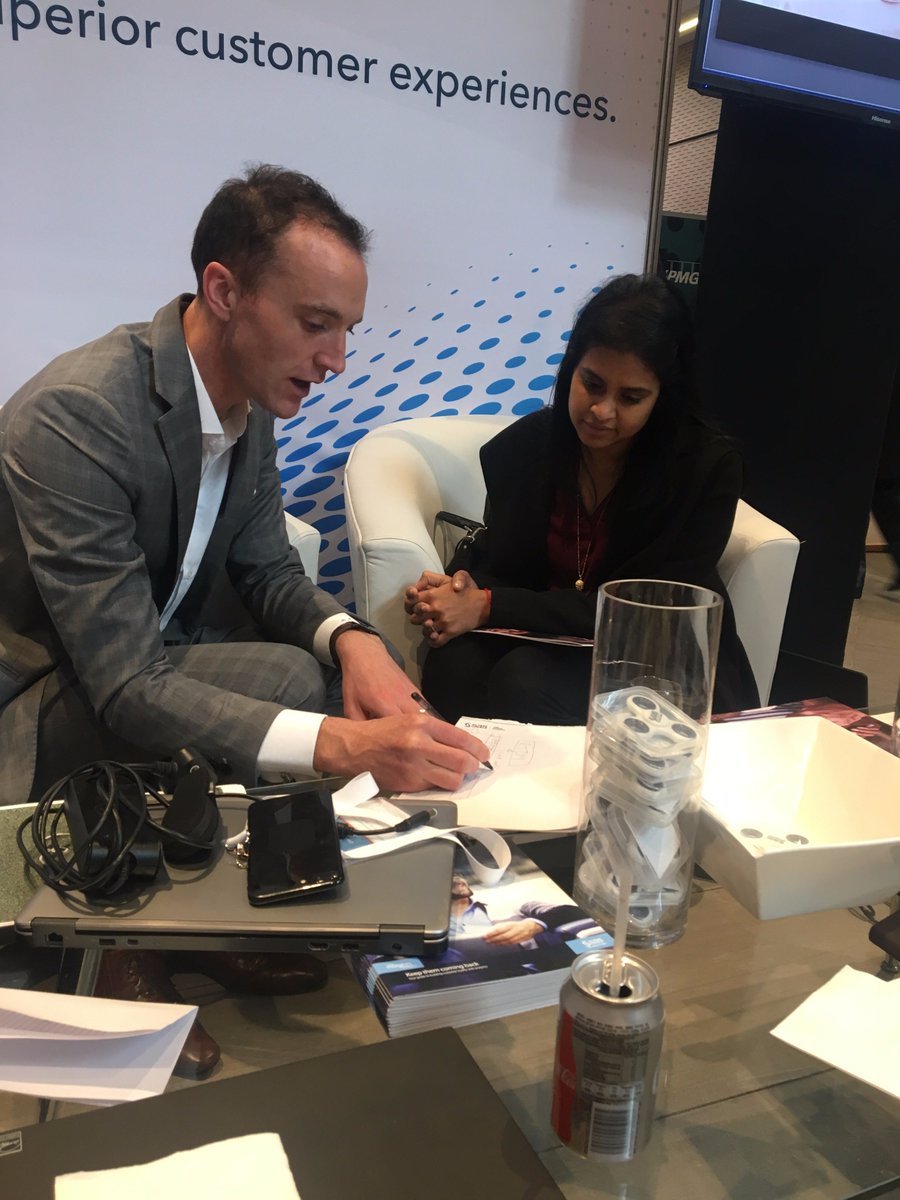 sas_africa's tweet photo. More #SASCX with @Davidcosgrave at #CEMAfrica 2017 #CustomerIntelligence https://t.co/KdXFIvCaiO