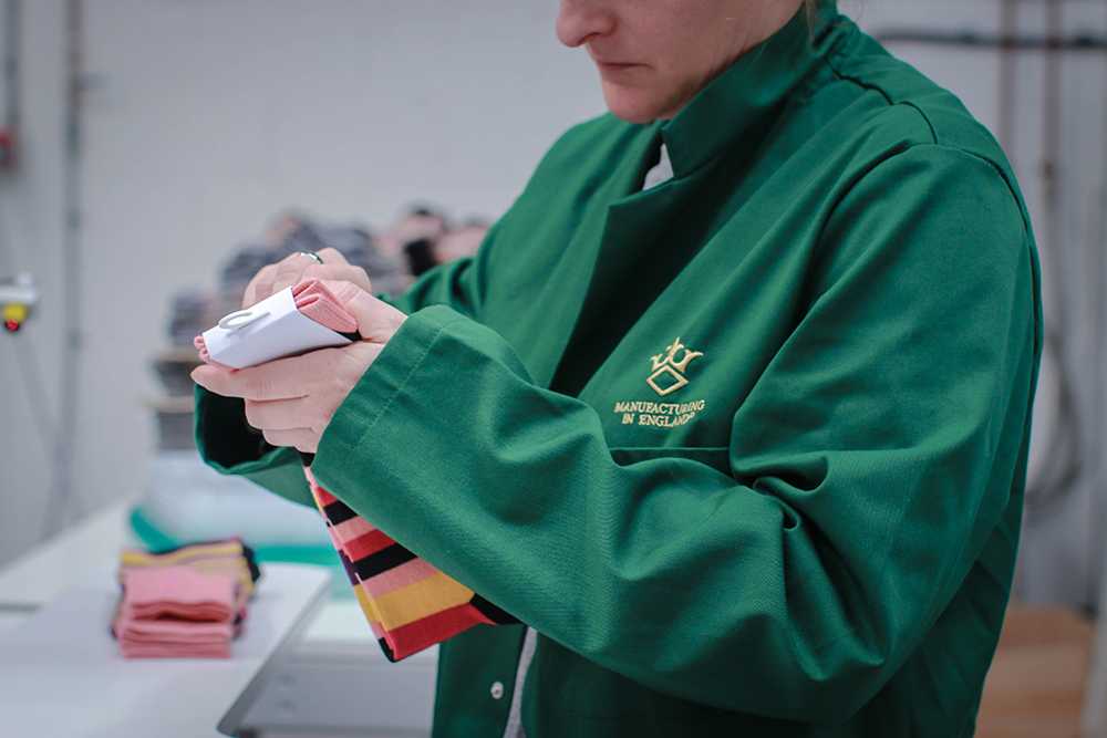 KVMSocks's tweet photo. Quality is our commitment to the customers that is why our 'Made in England' socks have 100% quality checked by hand.  #madeinbritainhour https://t.co/O81N4bqgrw