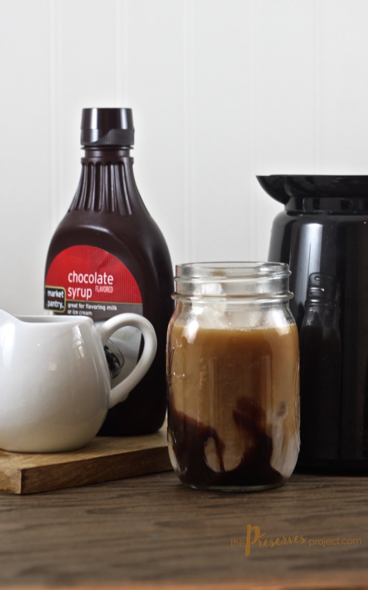 Stacy_Preserves's tweet photo. These Homemade Iced Mochas are easy &amp; better than the drive-thru...Perfect for summer days! https://t.co/T5qvttGPDM https://t.co/r7unYhRPXS