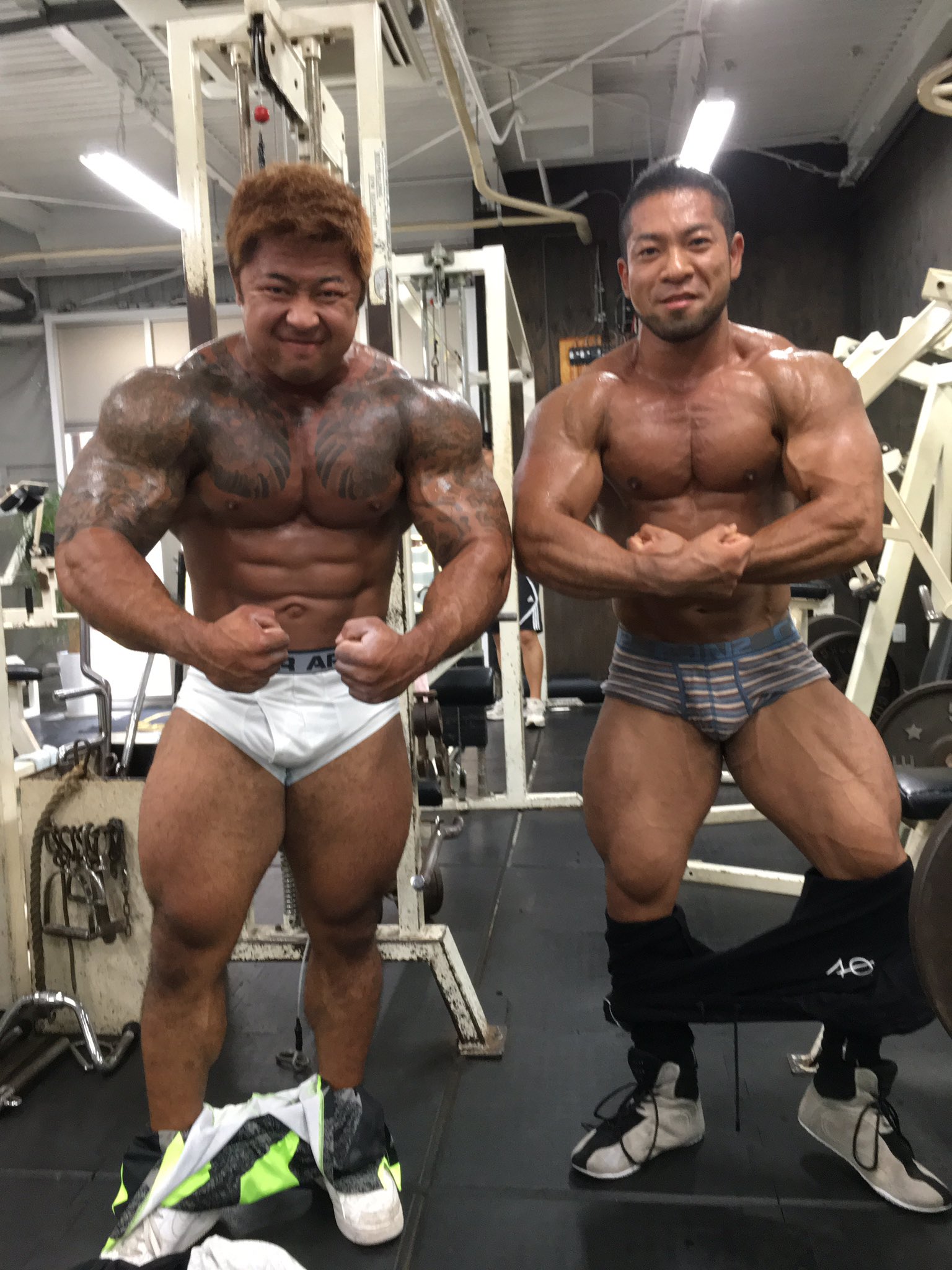 Monster Japan Ajkw Auf Twitter ゴールドジム時代の仲間 現在ゴールドジム中之島ランキング1位の松岡 俺が決めた ツイッターとインスタやってるんで 良かったらフォローしてあげてください 来年ボディビルの大会出るらしいです 彼の脚はマジでヤバイ