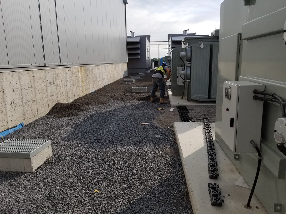 Day 3 of the #ecoraster install at the gt warehouse  #green #permeable #landscaping #ottcity <a href="/EcorasterNA1/">Ecoraster NA1</a> <a href="/ElliseGasner/">James McClaren</a>  almost done !