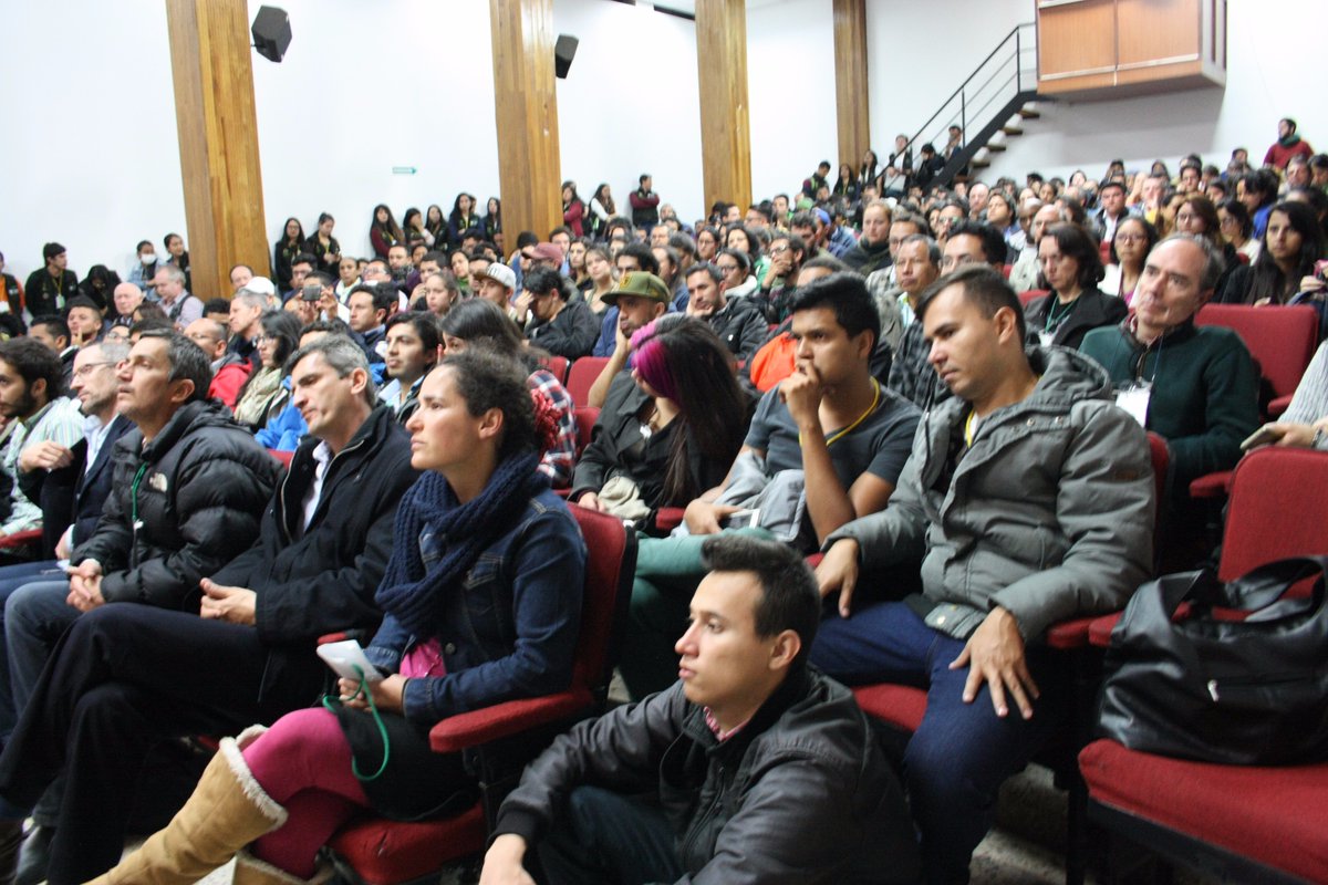 uptcradio's tweet photo. Docentes y estudiantes de Colombia y Ecuador asistentes a @IXColbotanica opinaron sobre desarrollo del Congreso en @universidaduptc https://t.co/u5mOHOQkGq