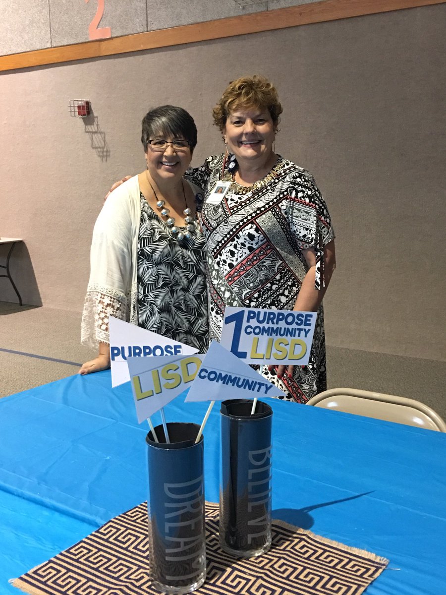 plainelempta's tweet photo. Welcome back teachers! #jpepride #1LISD https://t.co/pByEdDUj0i