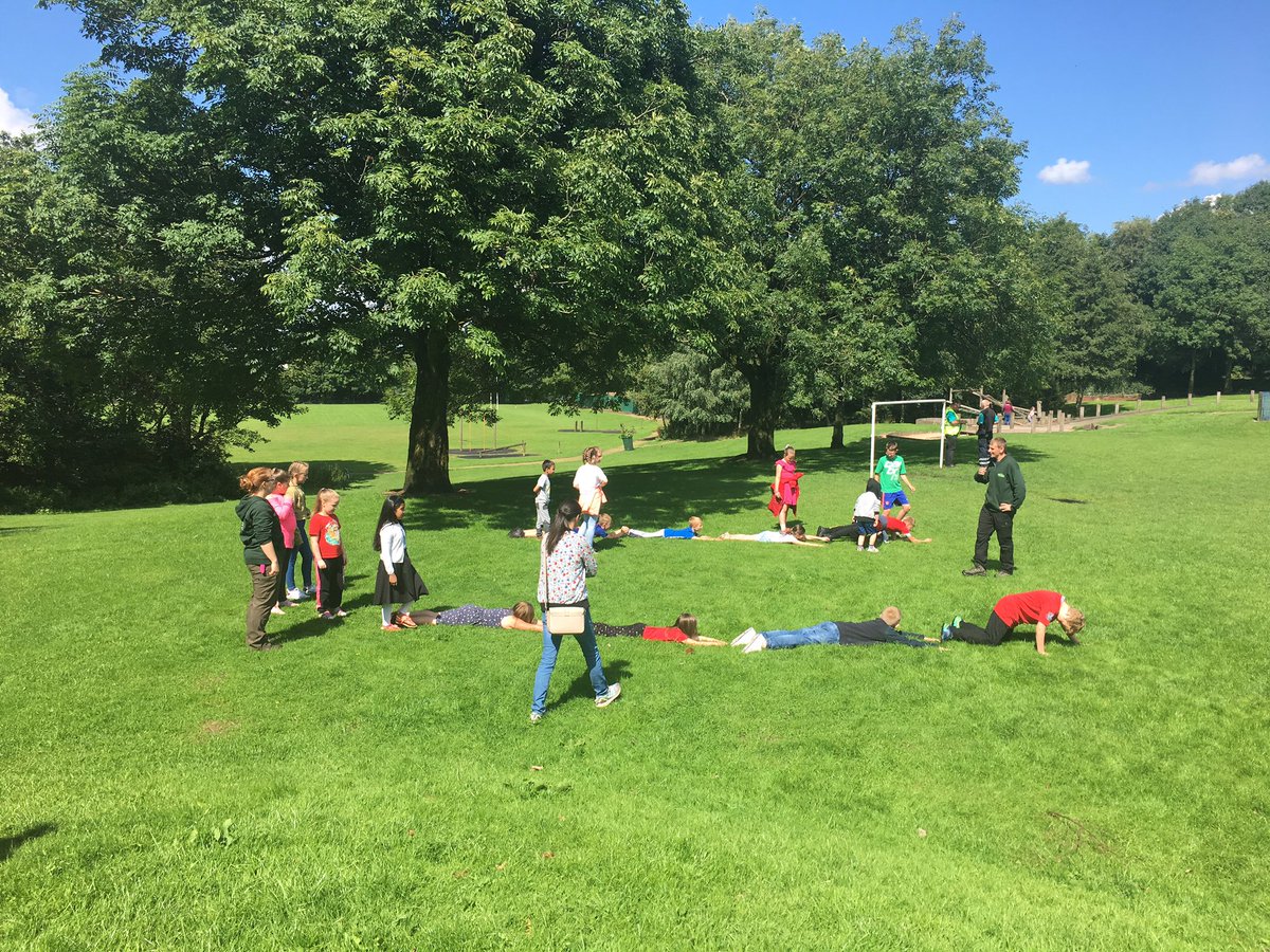 melissabFCHO's tweet photo. Fun and Games in Stoneleigh Park, Derker with @Discover_Tribe @CafferkyEmma @NHO_Carl @FirstForFCHO #FCHOStrong https://t.co/3Y9cayxfiY