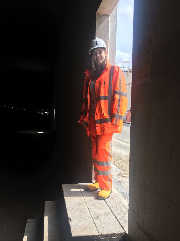 ABijsmans's tweet photo. Gisteren bij de #Gaasperdammertunnel wezen kijken langs de A9. Bijzondere ervaring! Wat wordt daar hard gewerkt zeg. #Rijkswaterstaat https://t.co/kRUJUzFhNz