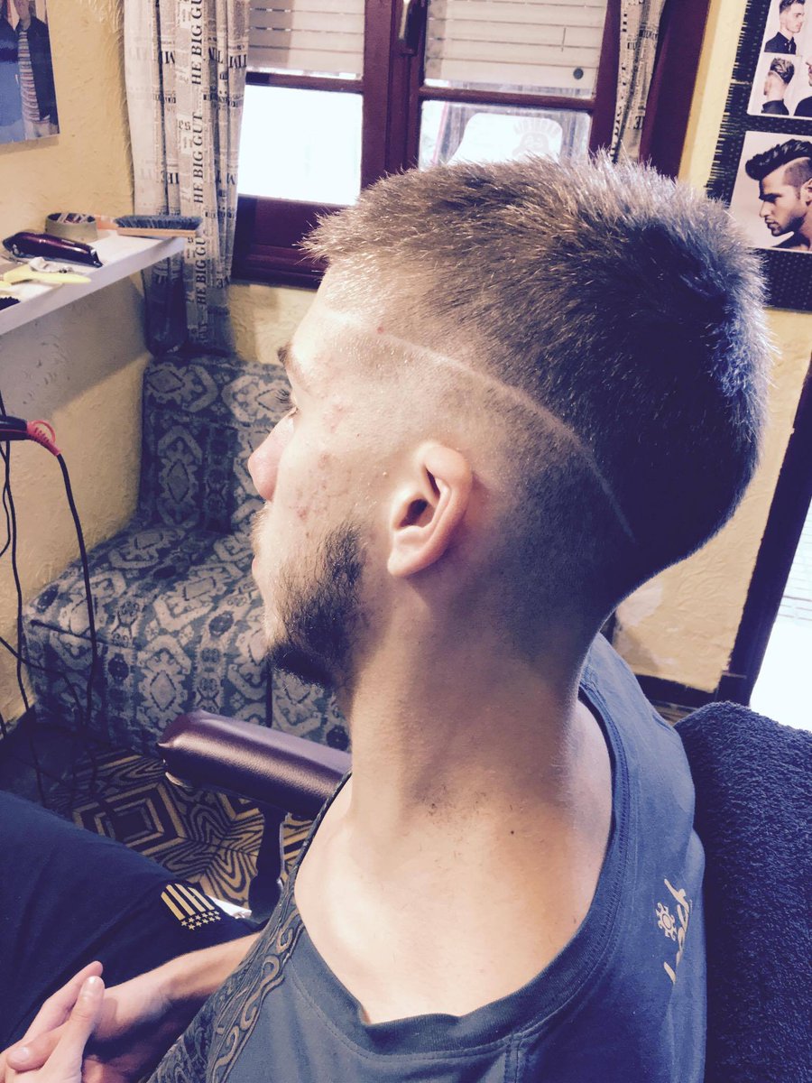 Lechester_FC's tweet photo. #Lechester FC se dio una vuelta por GBPeluqueria&amp;Barberia para quedar con un buen corte de pelo para ir terminando la semana 
📲💈097 994 671 https://t.co/YYVs2aedbX