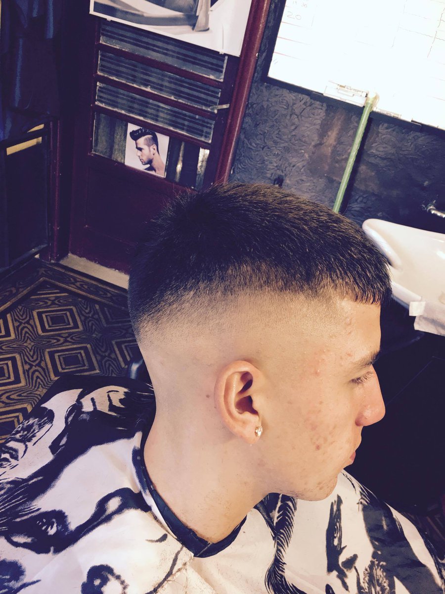 Lechester_FC's tweet photo. #Lechester FC se dio una vuelta por GBPeluqueria&amp;Barberia para quedar con un buen corte de pelo para ir terminando la semana 
📲💈097 994 671 https://t.co/YYVs2aedbX