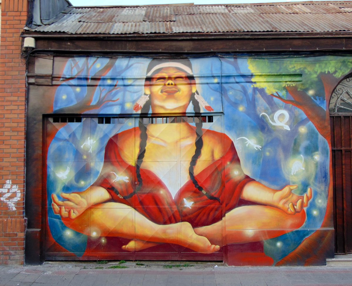 biciyungay's tweet photo. Quieres conocer la ultima Joyita del artista Sofrenia? Te invitamos a #Bicitur Yungay Sábado 19/08 a las 12:00 hrs
#BarrioYungay #streetart https://t.co/S8O1qjzUUn
