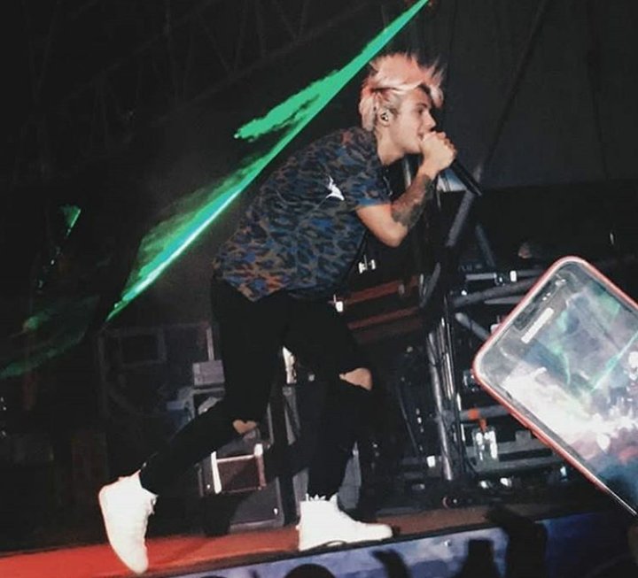MusicAwardsIT's tweet photo. "Sei conseguenza di tutte le tue scelte
Alcune vanno altre rimangono per sempre come inchiostro nero sulla pelle
tatuaggio permanente." https://t.co/29fgAHco5K