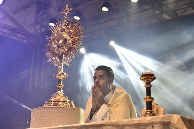 jovensdemaria_'s tweet photo. #QueFalteTudoMenos
Jesus no centro da nossa vida ❤️🙏 #jovensdemaria #hallelaparecida
Foto: Thiago Leon https://t.co/ZmAczL8zai