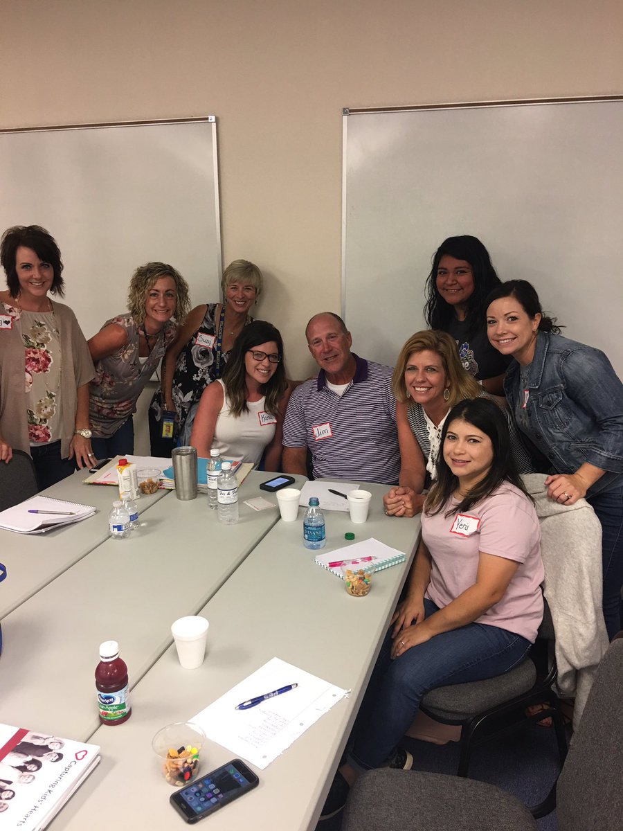 SSISDWildcats's tweet photo. Why is Chief Bayuk in training with a bunch of ladies while officer Gaddis is out working in the rain? #sulsprisd #teacherweekss https://t.co/x0UX6ljsD5