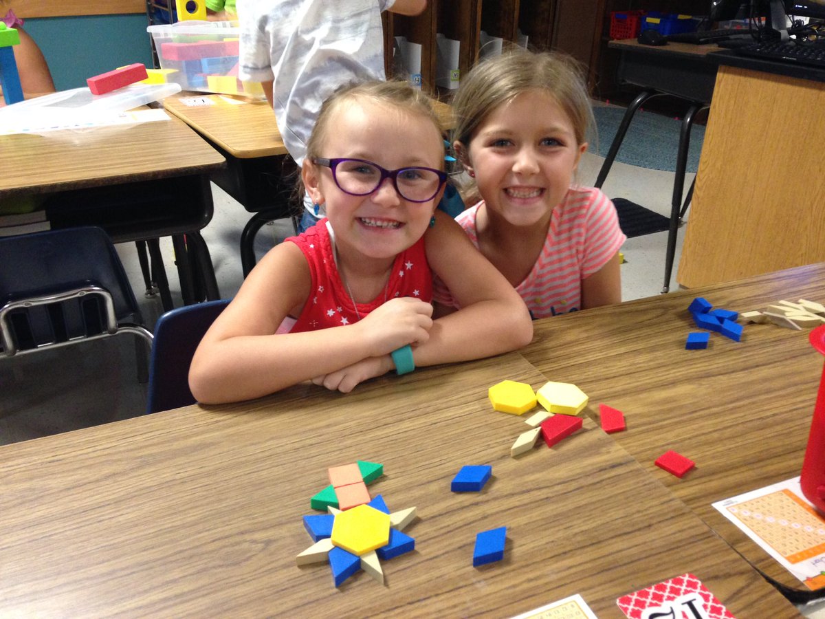 wpacanowski119's tweet photo. Rockin' Daily 5 Math Stations! #roski #weloveae #lightscameraacton https://t.co/k3pIdkquJ3