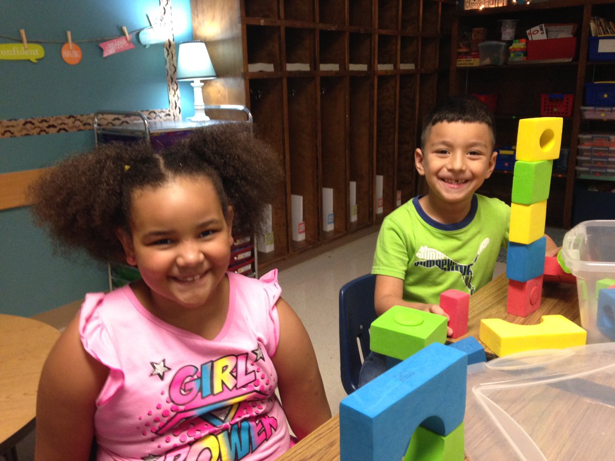 wpacanowski119's tweet photo. Rockin' Daily 5 Math Stations! #roski #weloveae #lightscameraacton https://t.co/k3pIdkquJ3