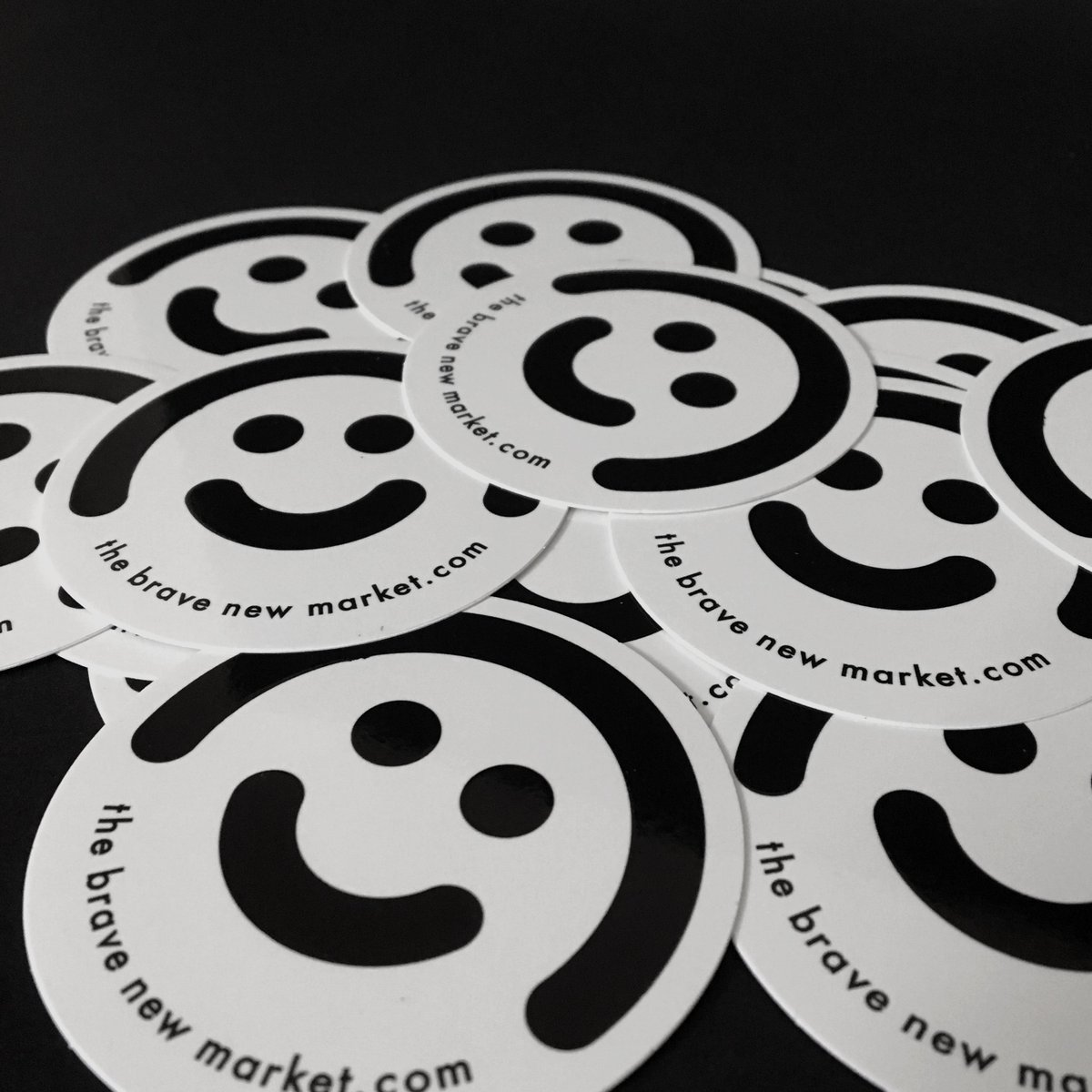 getprojectly's tweet image. 😀 Happy face freelance stickers - Want one? Let us know team@thebravenewmarket.com - we'll hook you up #dontworkwithjerks
