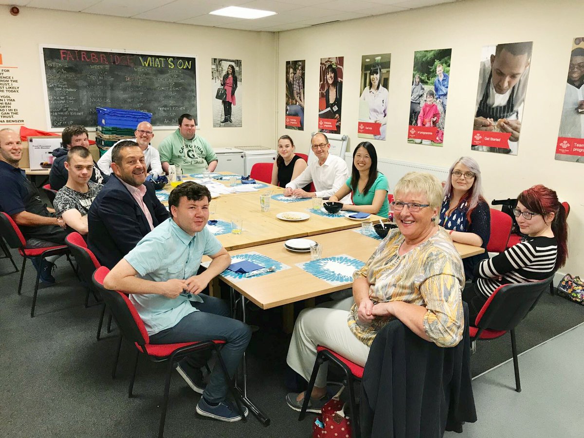 lisastrekathon's tweet photo. Thank you to all the inspiring young people who cooked a lovely vegan meal at Heaven's Kitchen today @PrincesTrustWal #food #cooking https://t.co/8DZaCYYr4Z