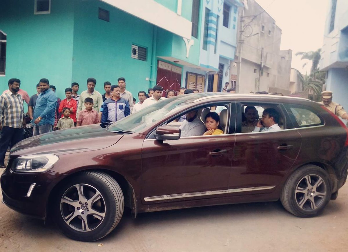 mohdalisadiq's tweet photo. Boss is Always Boss
No Police #No_Security
#NO_DRIVER
#One_Man_Army.
@asadowaisi @AkbrOwaisi @sadiqshahquadri https://t.co/e8i8VpSFXZ