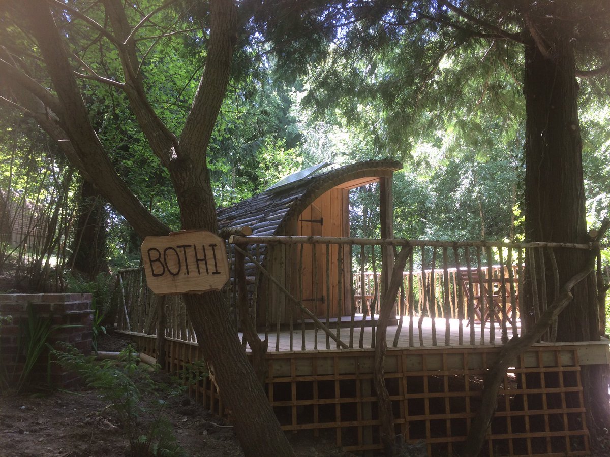 glampingpark's tweet photo. Never mind the #Bothie come and have a #woodland #escape in our #Bothi #glamping #pod in the #heart of #Wales https://t.co/miDLB772up