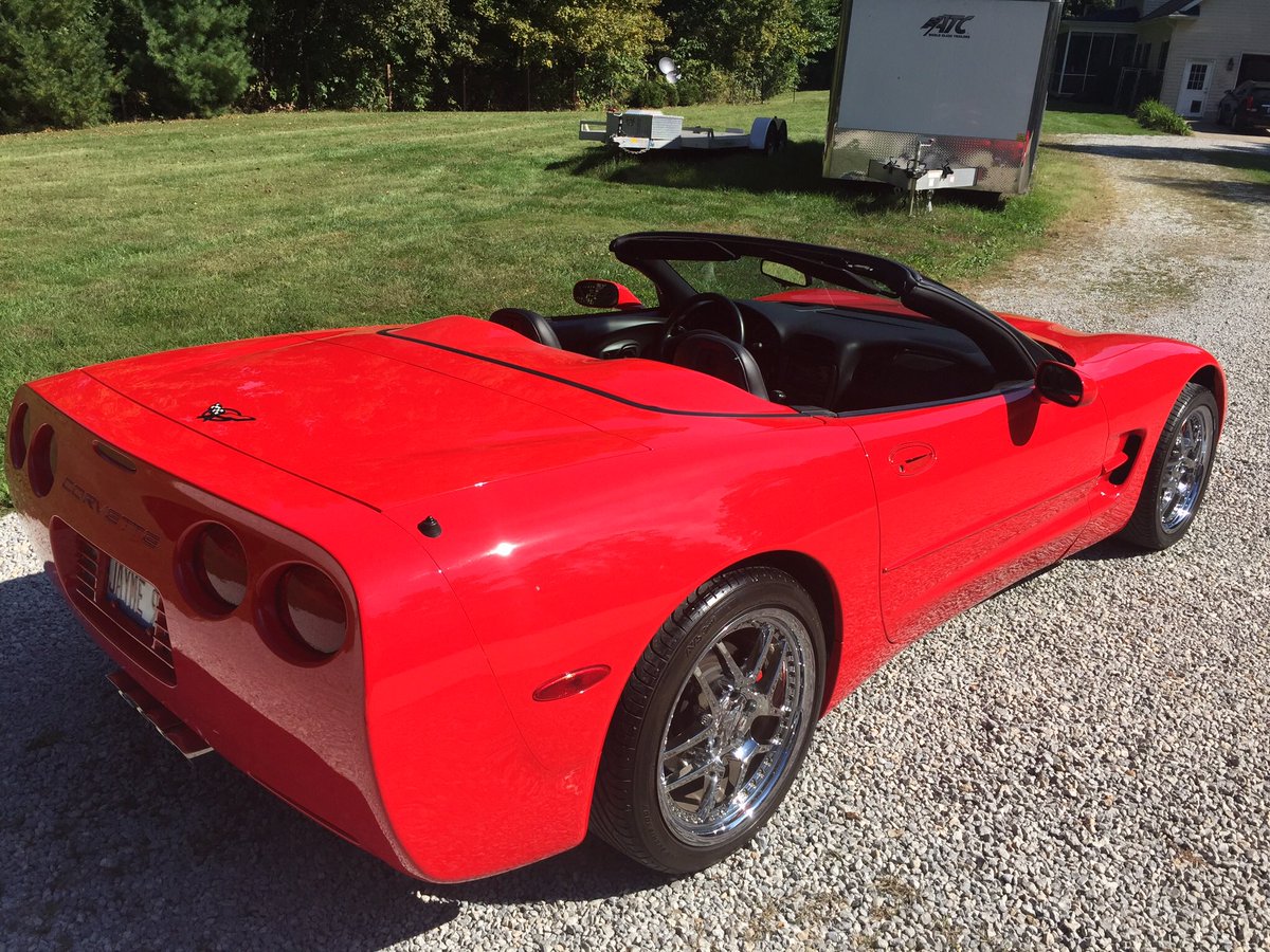 sgccars's tweet photo. Beautiful near mint 99 Convertible in stock! All options. 6 speed manual and Z51 suspension. 13,xxx miles. $23,900 https://t.co/PO6pTSbBlr https://t.co/vYU2Ql0CBh
