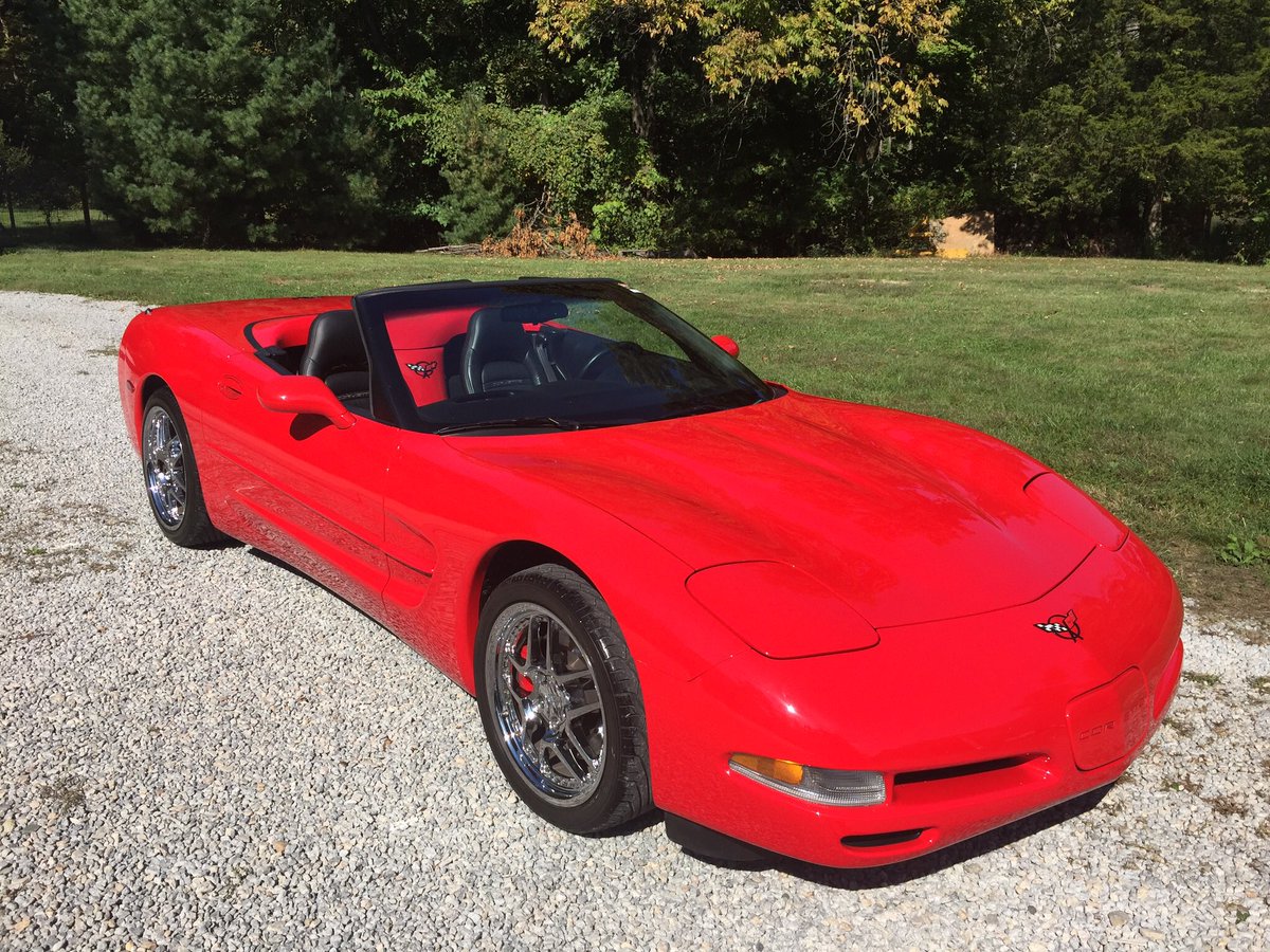 sgccars's tweet photo. Beautiful near mint 99 Convertible in stock! All options. 6 speed manual and Z51 suspension. 13,xxx miles. $23,900 https://t.co/PO6pTSbBlr https://t.co/vYU2Ql0CBh