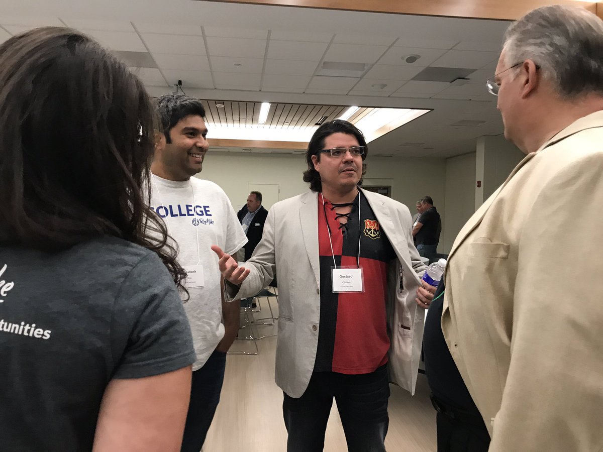 Start_Fast's tweet image. .@Start_Fast Managing Director Nasir Ali opens Demo Day on behalf of @MartinBabinec @chuck_stormon @JamesShomar #StartFast2017