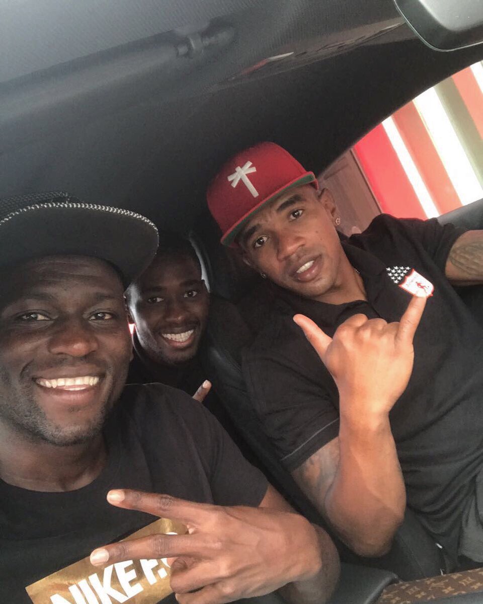Los problemas a los  que enfrentas hoy son los que  te darán fuerza que necesitarás para manaña vamos 💪🏿💪🏿💪🏿⚽️⚽️🙏🏿 @cristianmartinez88