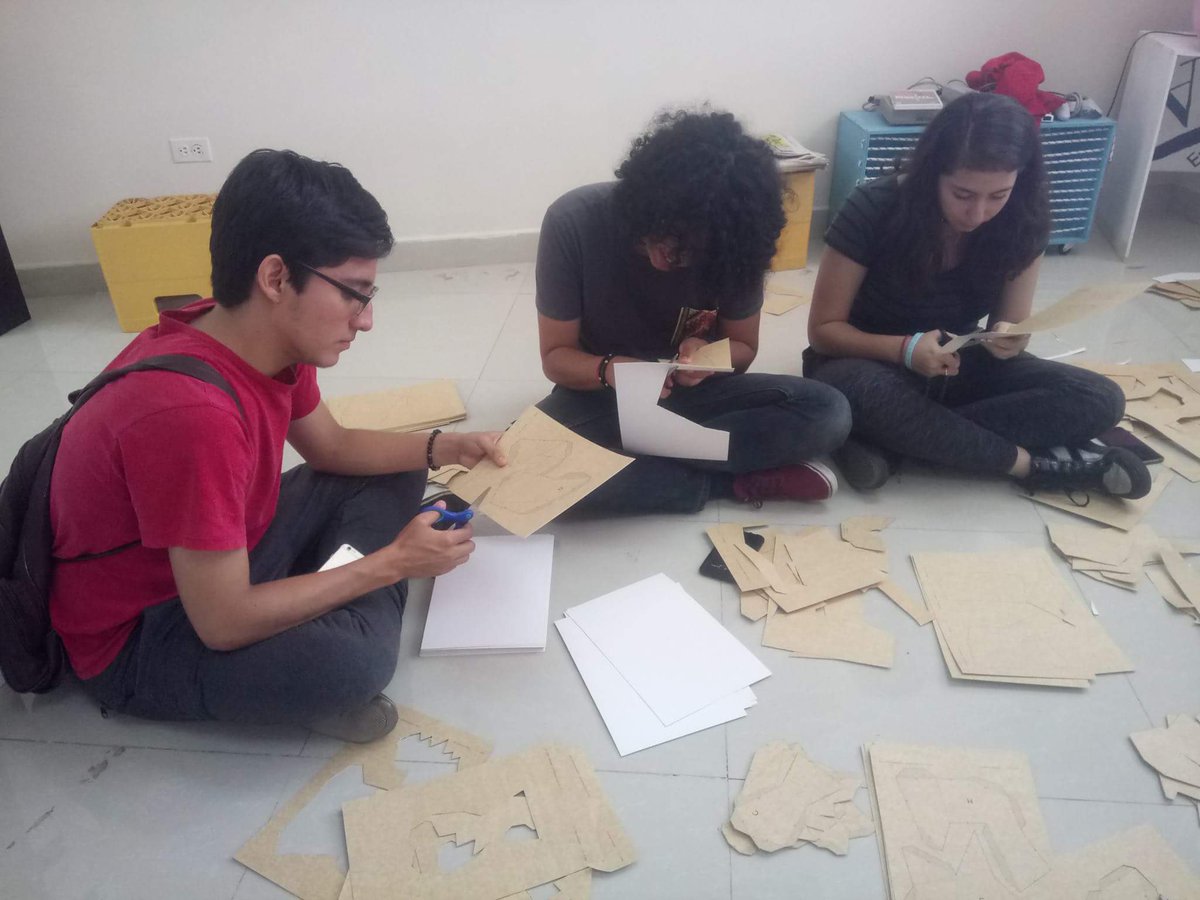 ugaclub's tweet photo. Saben que estamos preparando para la casa abierta de @espol ? Los esperamos mañana en @ugaclub https://t.co/NWpoPjjBwZ