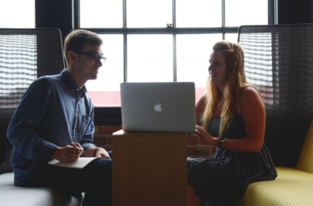 NexMM's tweet photo. A simple trick for less awkward, more effective one-on-one meetings: https://t.co/2z1Er81qk9 #management ✨ https://t.co/T0zNI6UDoa