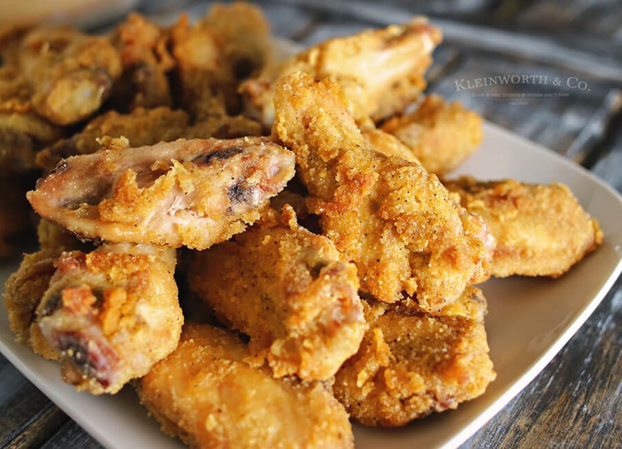 JamieShaw5's tweet photo. #TakeItToTwitter

How do your Prefer Your Wings

Like for Crispy &amp; Seasoned
RT Fried &amp; Sauced https://t.co/3McR3bD7cs
