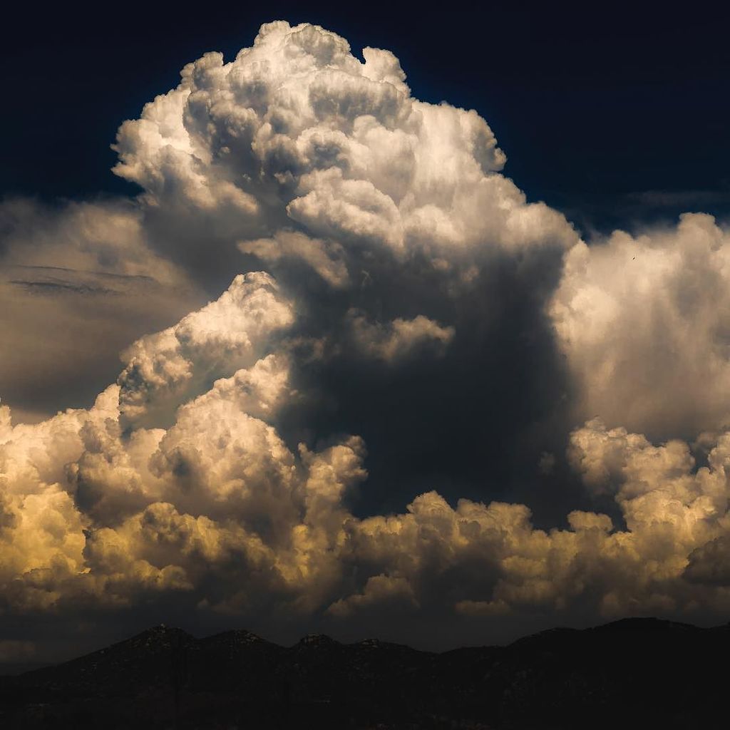 ian_rua's tweet image. August 2, 2017 Thunderstorm over Hellhole Canyon | San Diego County
•
•
•
#sandiegophotographer #sandiegoreader #e… ift.tt/2wjeQJR