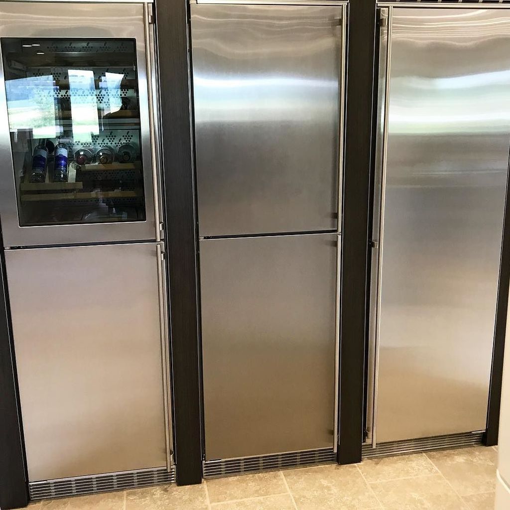 Guess which appliance was cleaned with a standard stainless steel cleaner &amp; which ones were cleaned with Enjo! I t… ift.tt/2uLKaRO