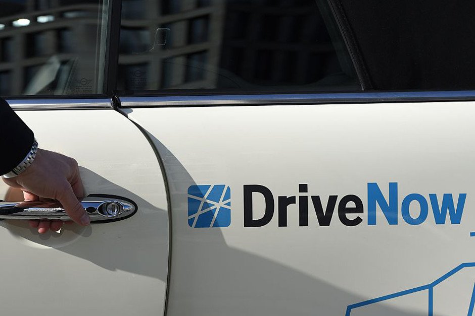 gruenderszene's tweet photo. Sixt heizt Fusionsgerüchte um deutsche Carsharing-Dienste an: https://t.co/tl1kfFK02F https://t.co/Ub5o1H1a46