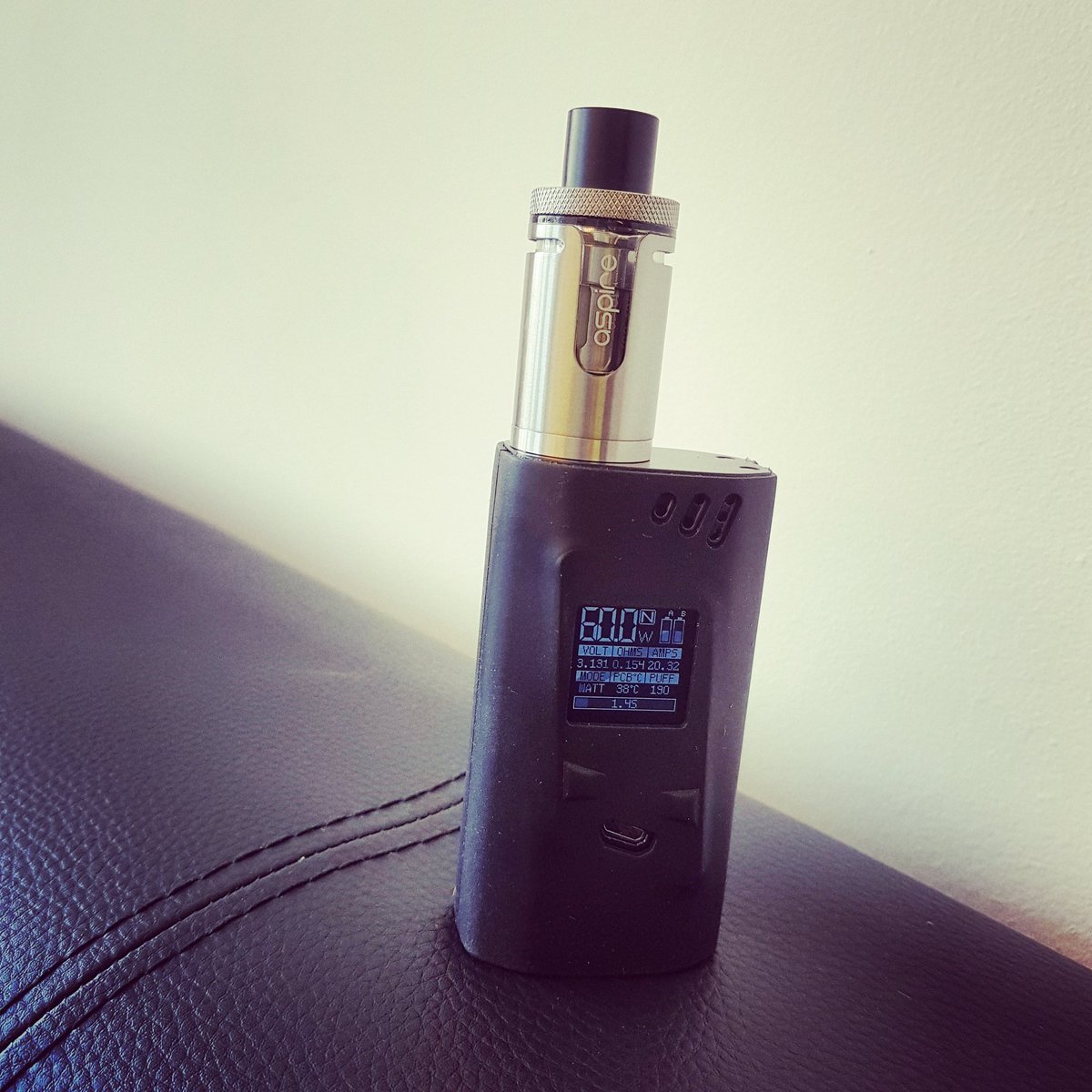 Keeping it simples! #vapelife #vapersparadisesuffolk #smokalien220w #aspirecleitotank #airfactorybluerazz