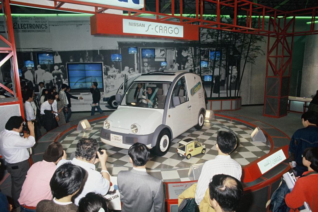 nissancanada's tweet photo. The S-Cargo being unveiled in 1987 at the 27th A1:H6 Motor Show. #TBT #Heritage #Scargo #Vanlife #1980s #LCV #Escargot #Snail https://t.co/qf0HCsXQq5