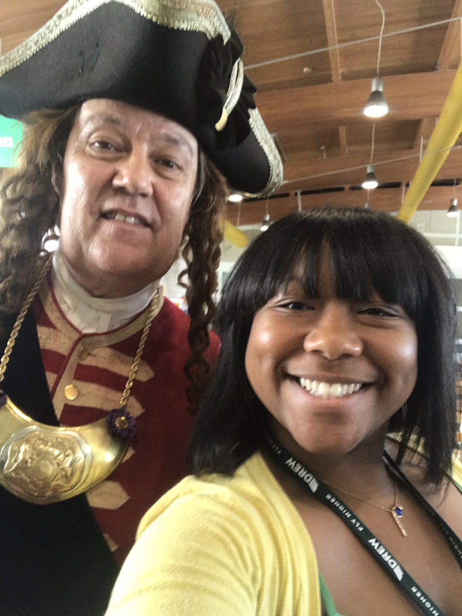 grade2monSTARS's tweet photo. Hey James Oglethorpe! https://t.co/0LscyKVpGS