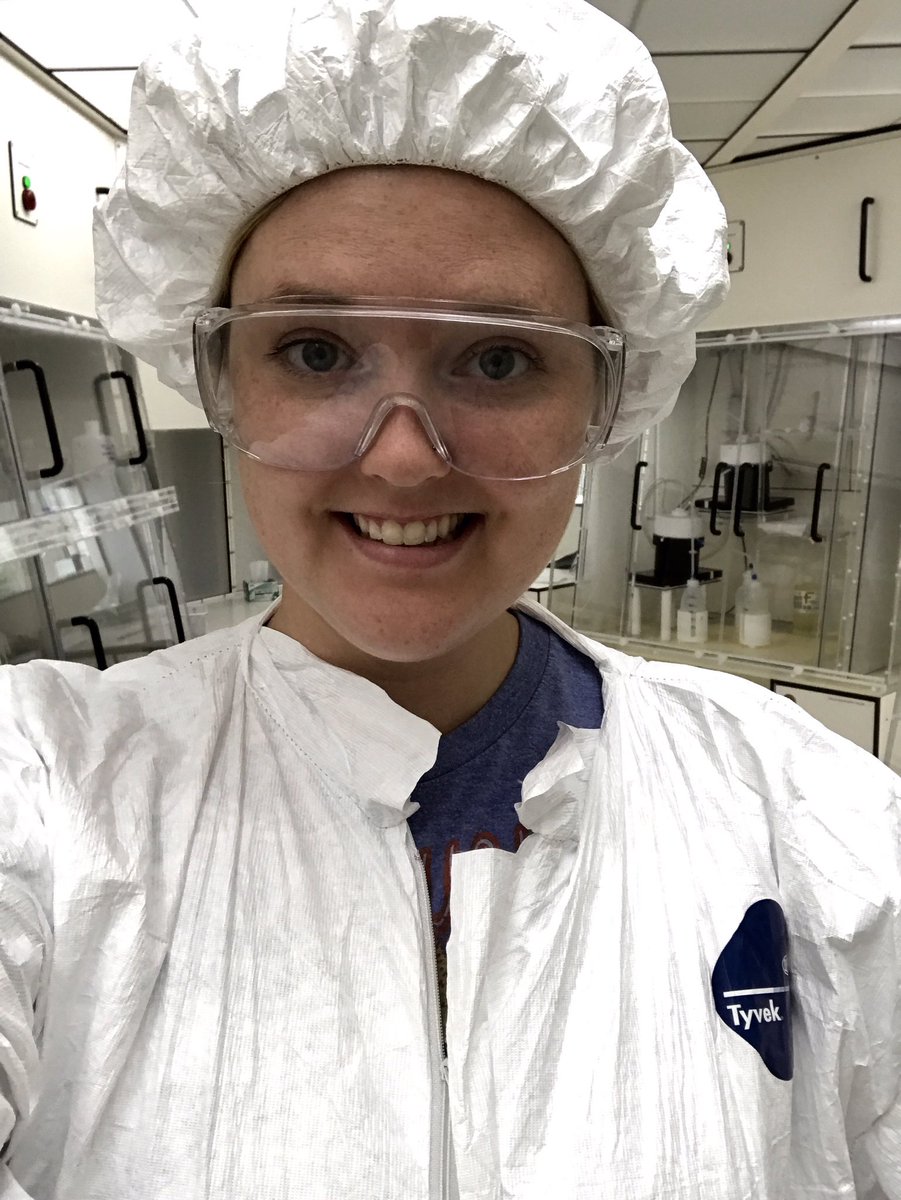 meagabun's tweet image. I don&apos;t know about you other ladies, but I&apos;m definitely feeling #distractinglysexy in lab today. #cleanlab #womeninscience