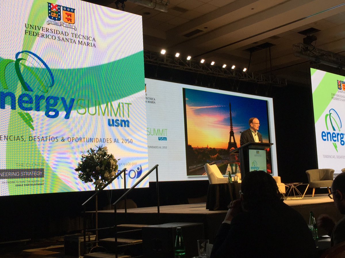 AndroLindsay's tweet image. Can we have continuos exponential economic growth without exponential increase CO2? @GreggMaryniak @singularityu #EnergySummit @SolarixChile