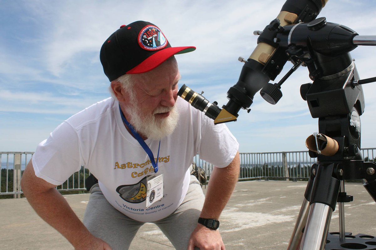 Stargazers in heaven over Monday’s solar eclipse dlvr.it/Pfkb8t #yyj https://t.co/lQndiwhbbG