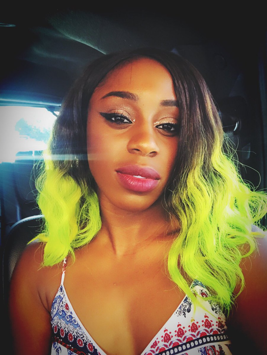TheTrinity_Fatu's tweet photo. 💛#feeltheglow💚 https://t.co/AsUP3IE2lZ