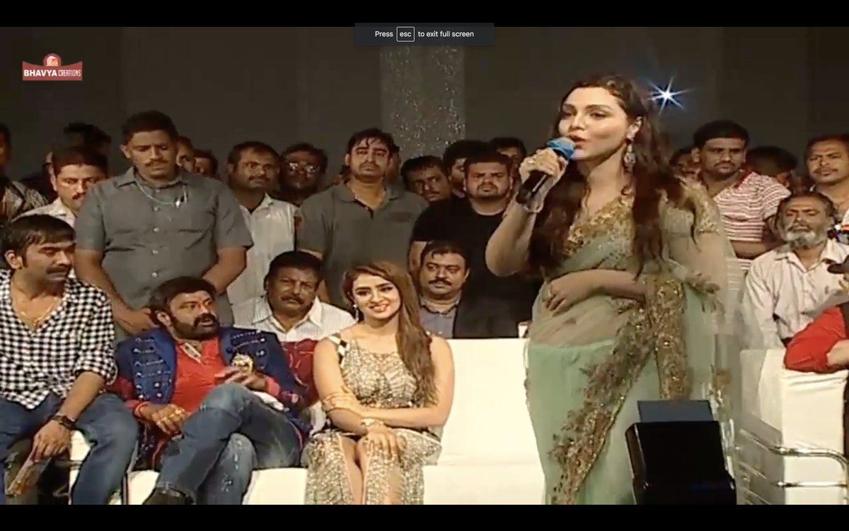 PaisaVasool_NBK's tweet photo. Actress @KyraDutt Speech at #PaisaVasool Audio Launch
https://t.co/JnOUcMxT8G
#PvAudioLaunch https://t.co/qmz70503Nr