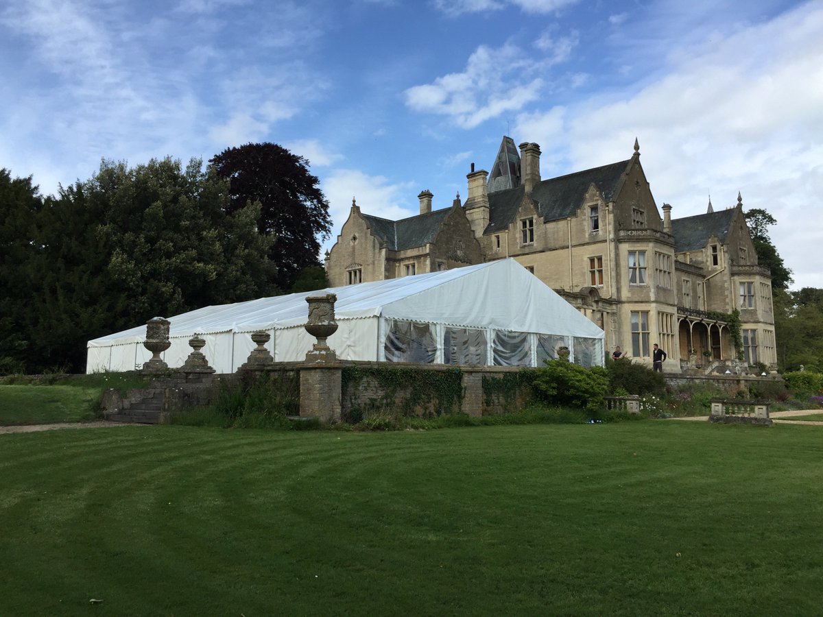 Another angle for the structure we did for a wedding at the marvelous Orchardleigh Estate. #happyweddingday #marquee #crestmarquees