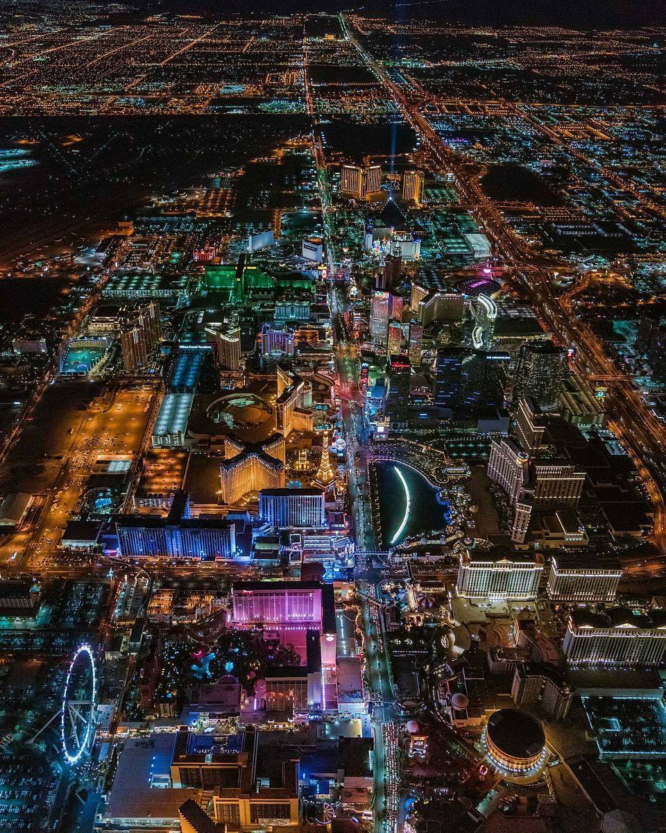 LasVegas_'s tweet photo. A paradise called Las Vegas 🤩
📸 @maverickhelicopters https://t.co/3RnfBSRENS