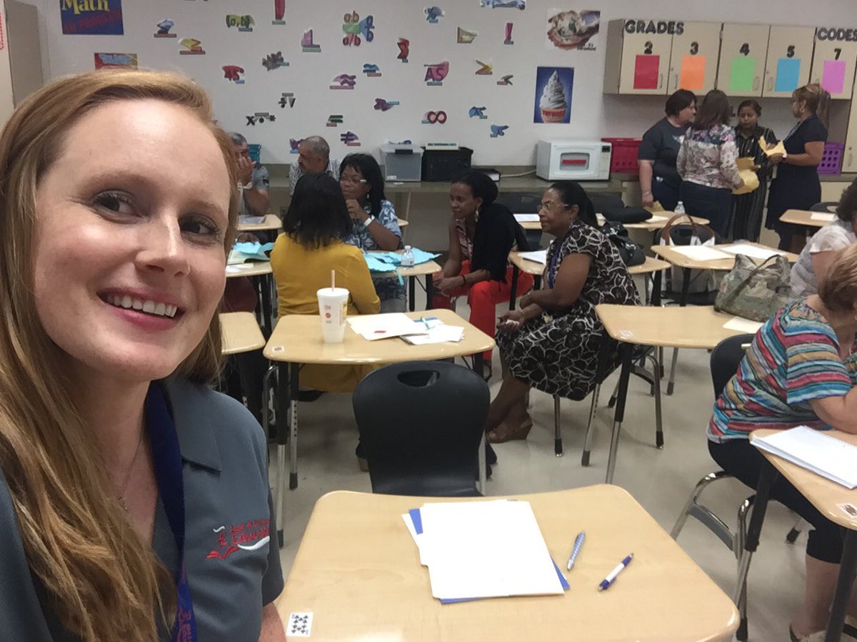CarlinFritz's tweet photo. #shamlessselfie with this awesome group of educators as they work through barriers to learner autonomy #Adultedu #ISPDF18 @ACEPBCProDev https://t.co/L4v3EckwAD