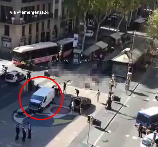 Atentado terrorista en la Rambla de Barcelona - Atentado en Cambrils (Tarragona) DHcSuzpXgAEpf04