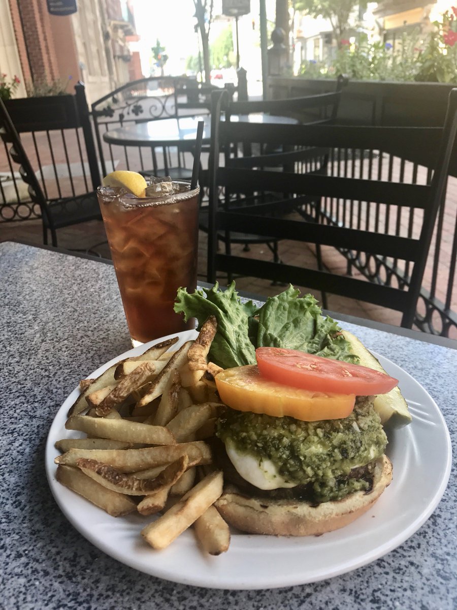 BullsBearsMD's tweet photo. Today's Speciality Burger: The Italian Burger #thirstythursday #burgertime #BullsBearsMD https://t.co/Uz46qG2wTx